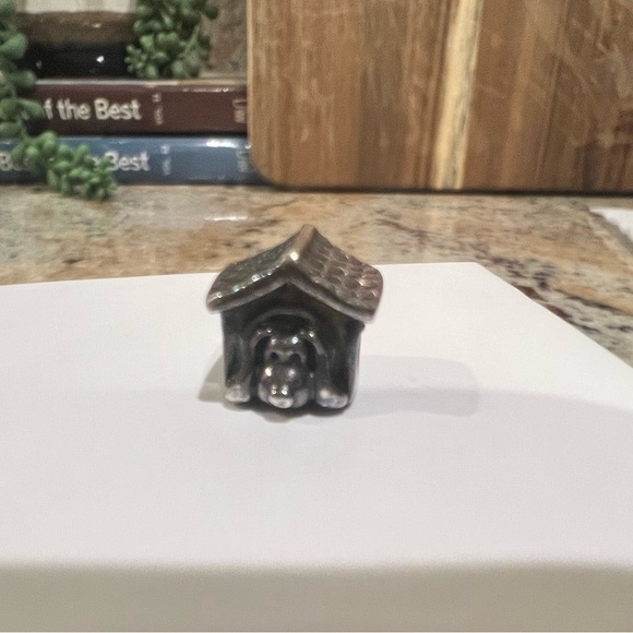 Pandora Dog house with heart charm retired - Picture 2 of 5